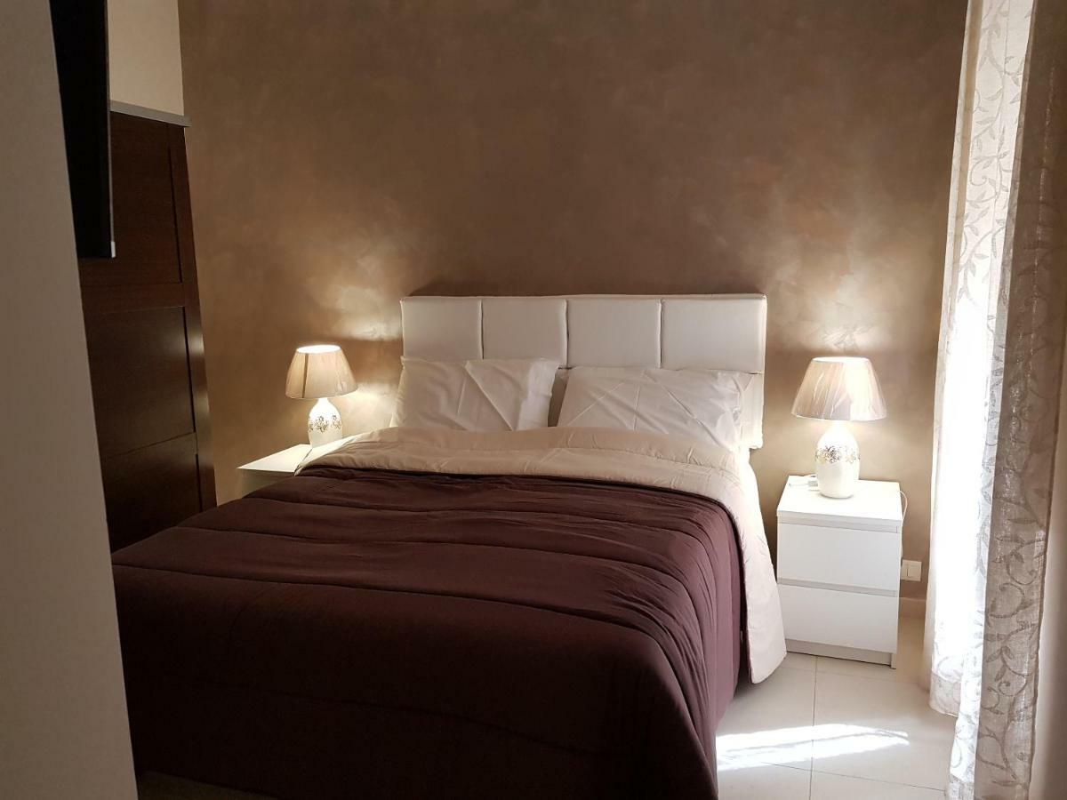 Вілла Napoli Royal Flats Екстер'єр фото